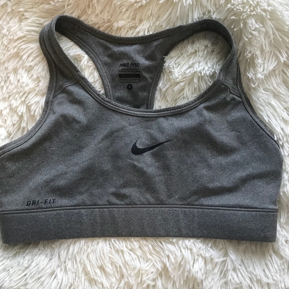 Nike Dri-fit sports bra - Picture 3 of 5